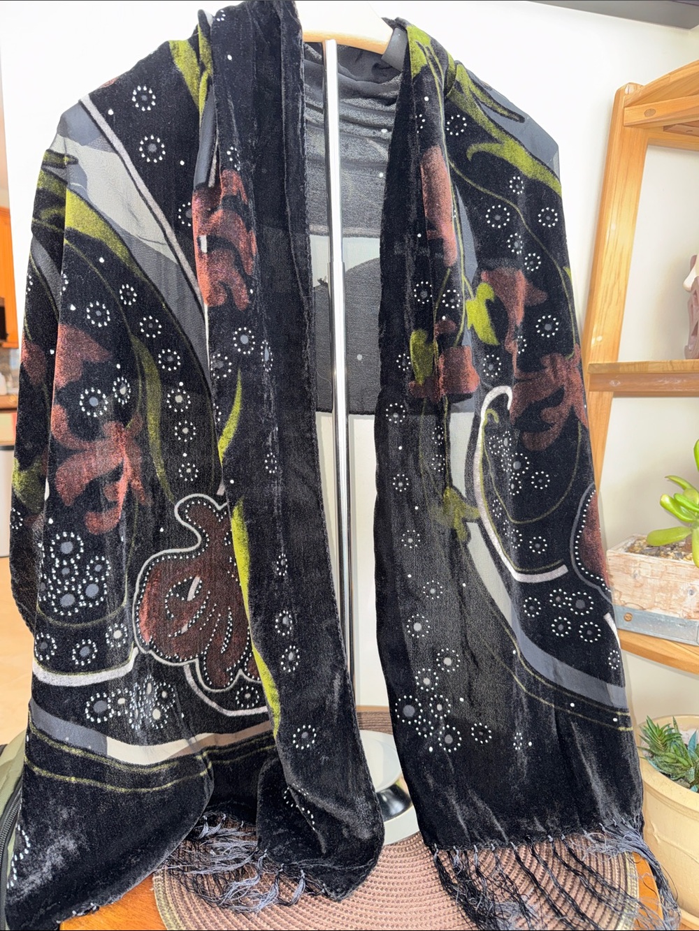 Women’s Black Patterned Velvet Shawl Coat